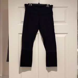 Black lululemon cropped leggings - mid rise